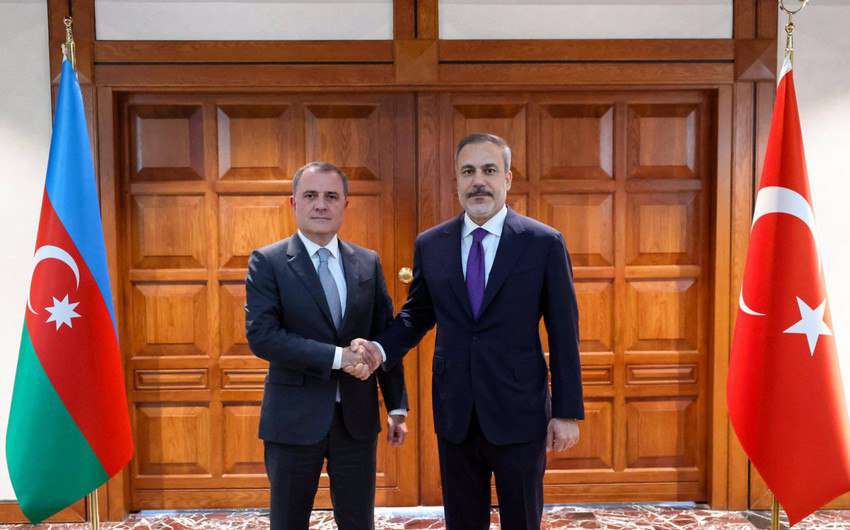 Ադրբեջանի և Թուրքիայի ԱԳ նախարարները հանդիպել են