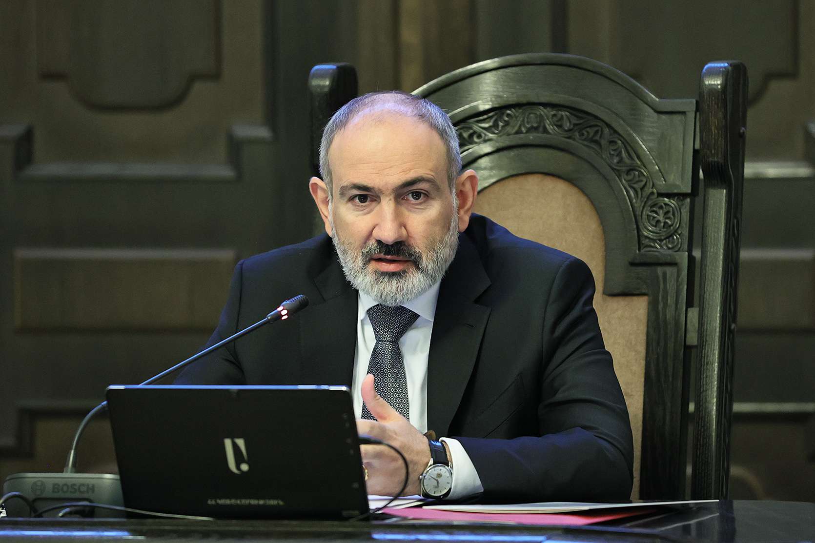 In terms of the political assessment of the border situation, the EU message is important