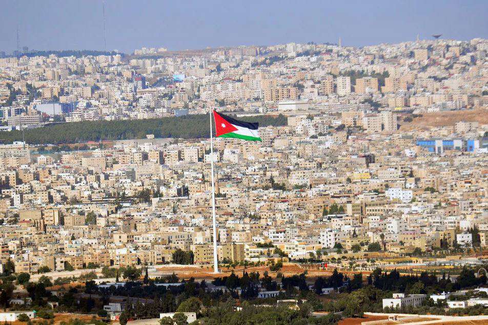 Jordan temporarily closes airspace