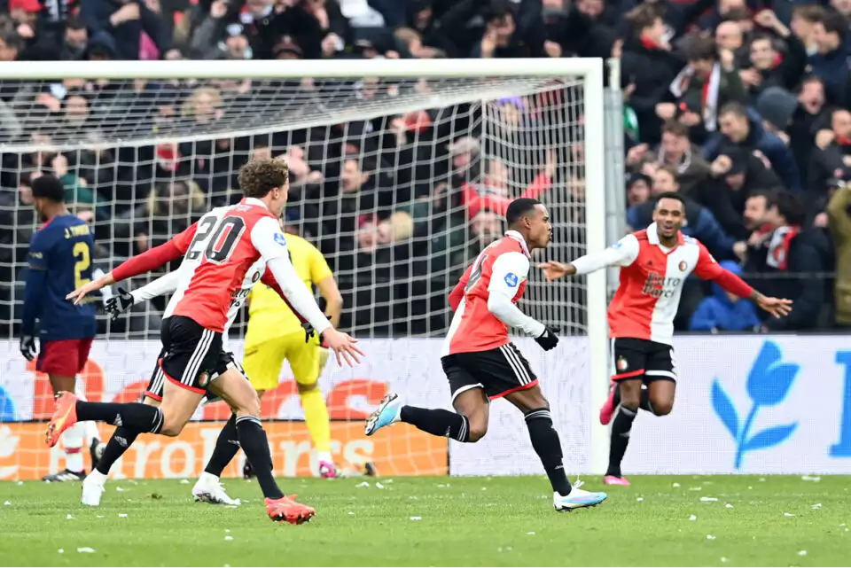 Feyenoord defeats Roma at home (VIDEO)