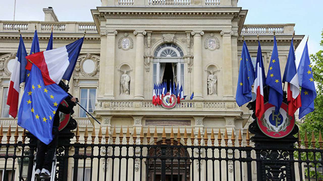 Փարիզը խորհրդակցությունների համար հետ է կանչում Ադրբեջանում իր դեսպանին