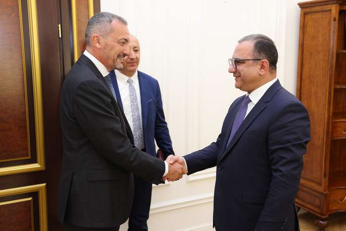 «Վեոլիա» ընկերության ղեկավարի հետ քննարկվել են ջրամատակարարման որակի բարձրացման վերաբերյալ հարցեր