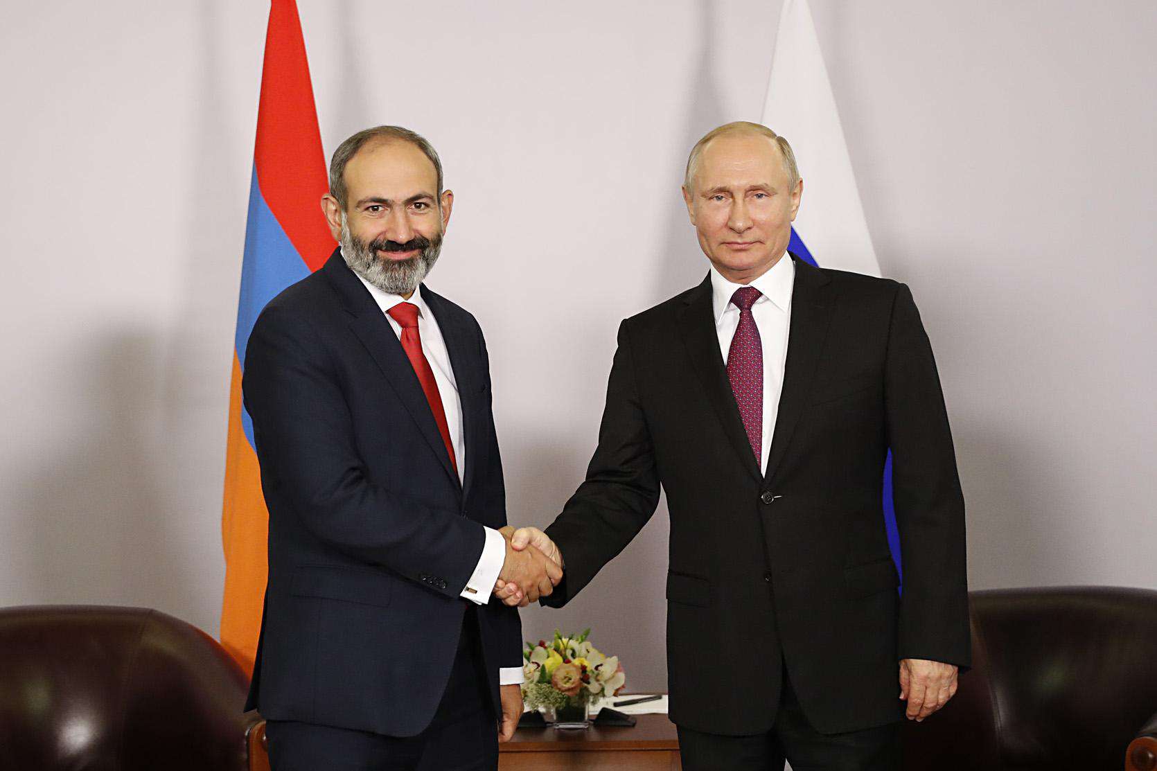 Путин обсудит с Пашиняном урегулирование ситуации в Нагорном Карабахе