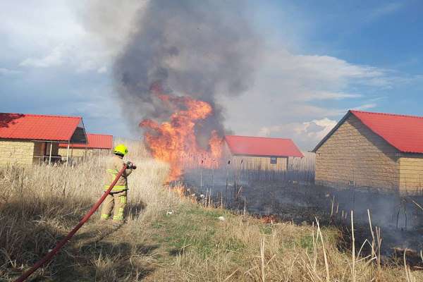 Հրդեհ՝ Սևանի հանգստյան գոտիներից մեկում․ ջերմահարվել է 10 քոթեջ