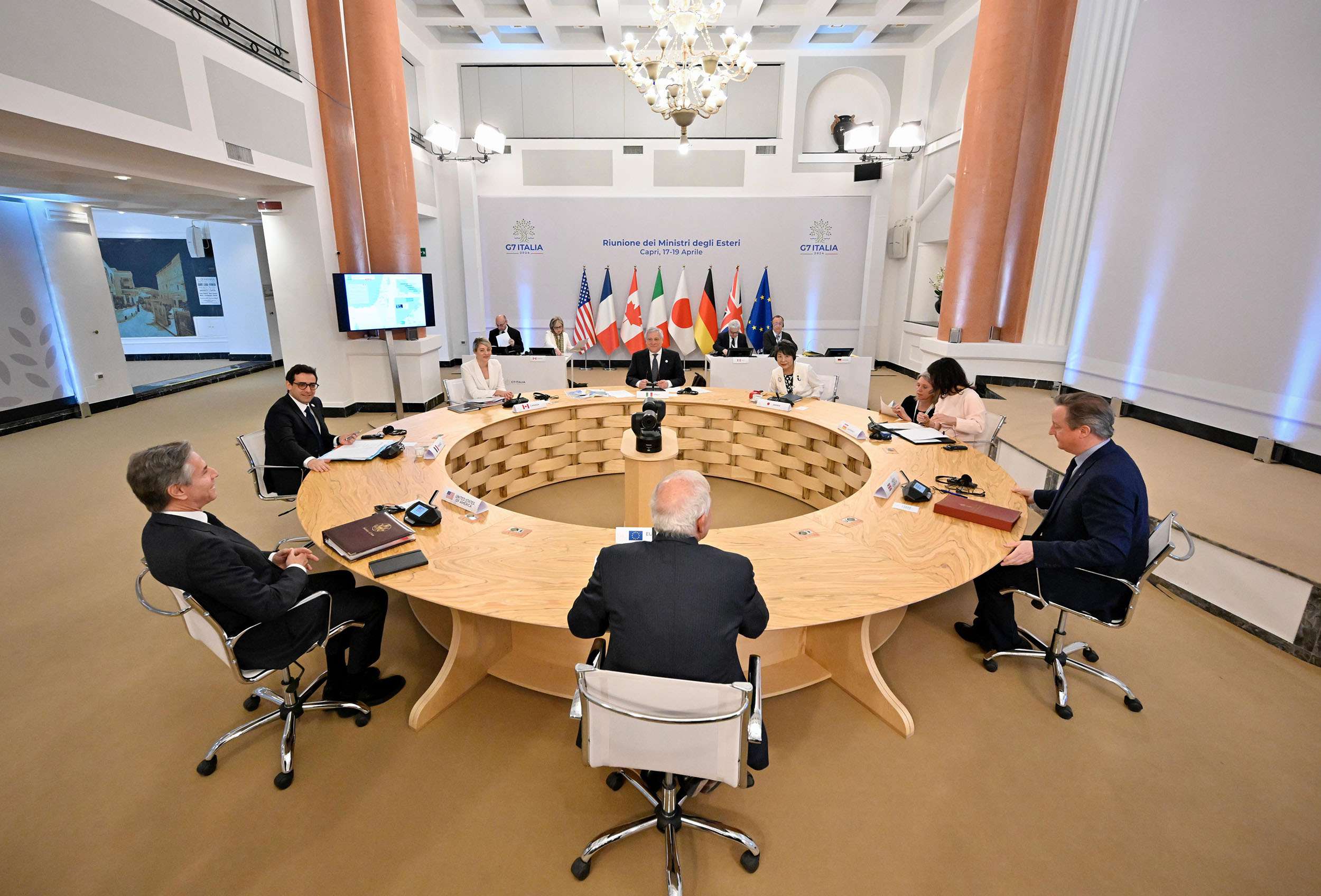 G7 countries will provide 50 billion dollars to Ukraine