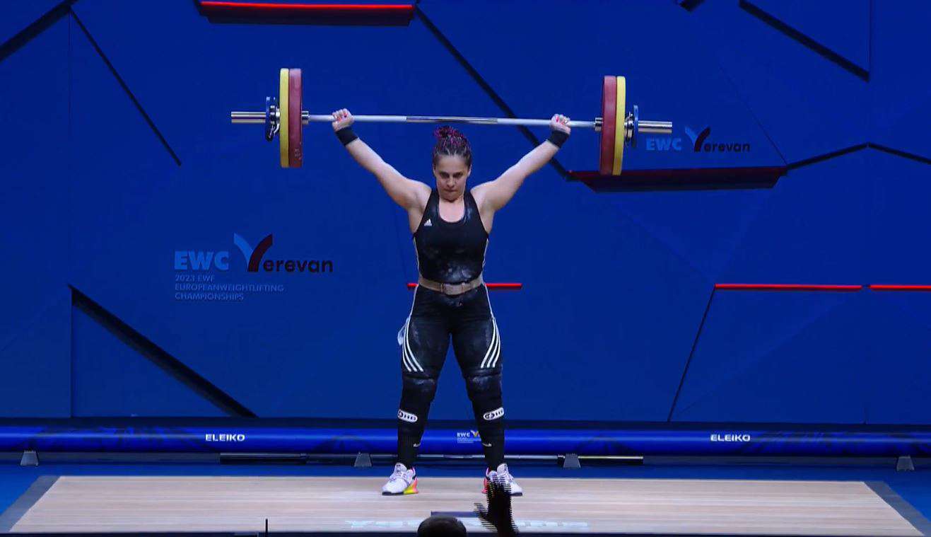 Tatev Hakobyan won a small silver medal in the snatch exercise