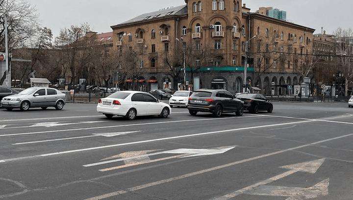 Երթևեկության կազմակերպման փոփոխություն՝ Աբովյան և Կորյուն փողոցների խաչմերուկում