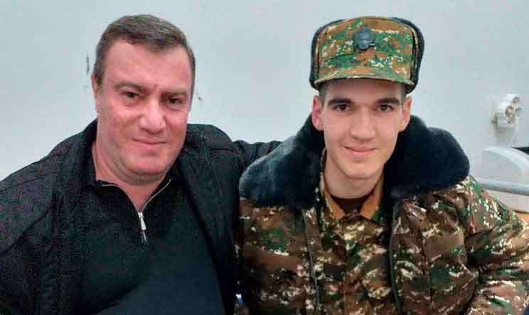 Կողոպտել են մեքենաս, որի վրա փակցված էր զոհված որդուս հայտնի լուսանկարը.  Ալբերտ Հովհաննիսյանի հայր