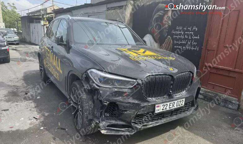 Երևանում Toyota-ով հարվածել են բլոգերի BMW X6-ին