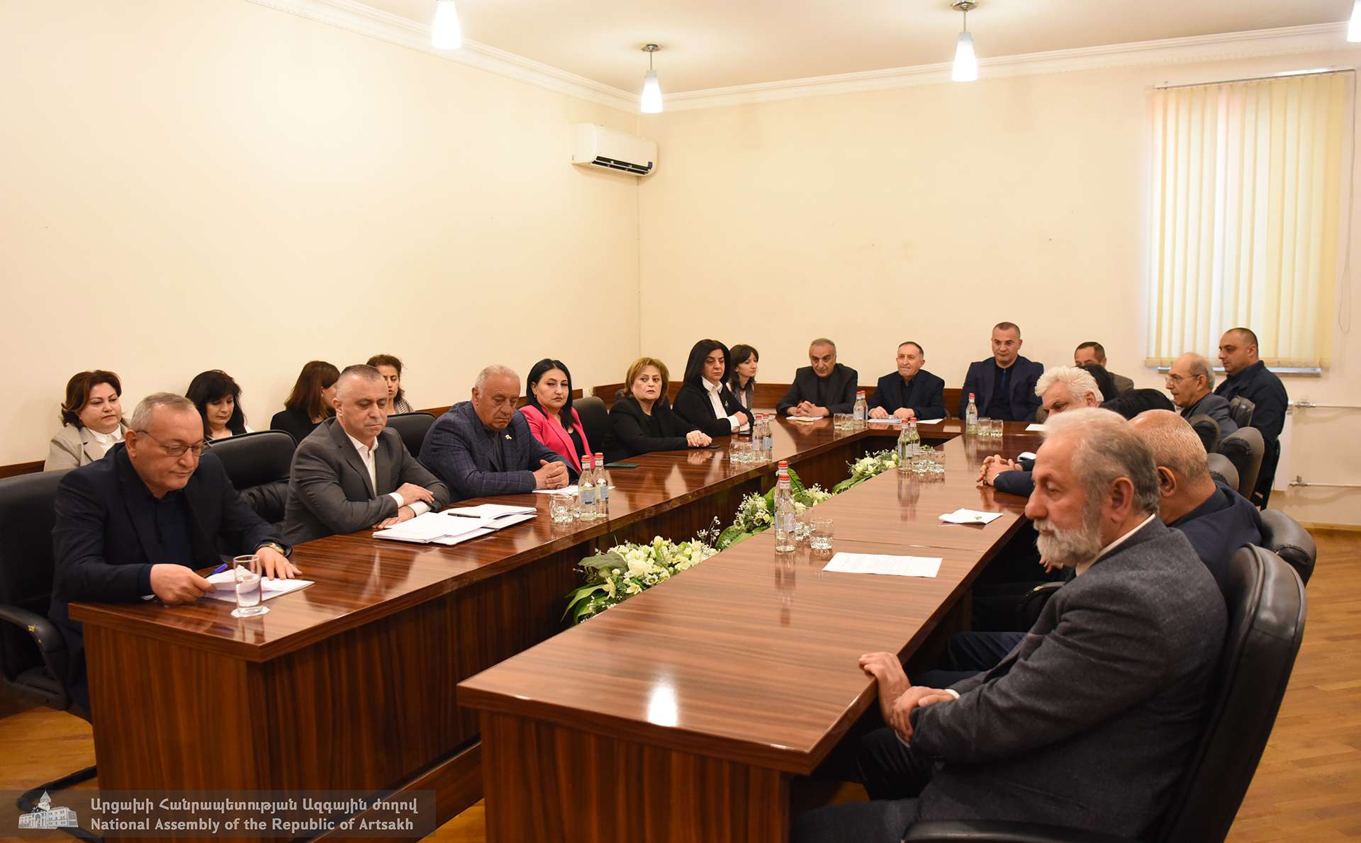 Ռազմական դրության ժամանակ Արցախի ԱԺ-ն կընտրի նախագահին. հանձնաժողովը հաստատել է նախագիծը