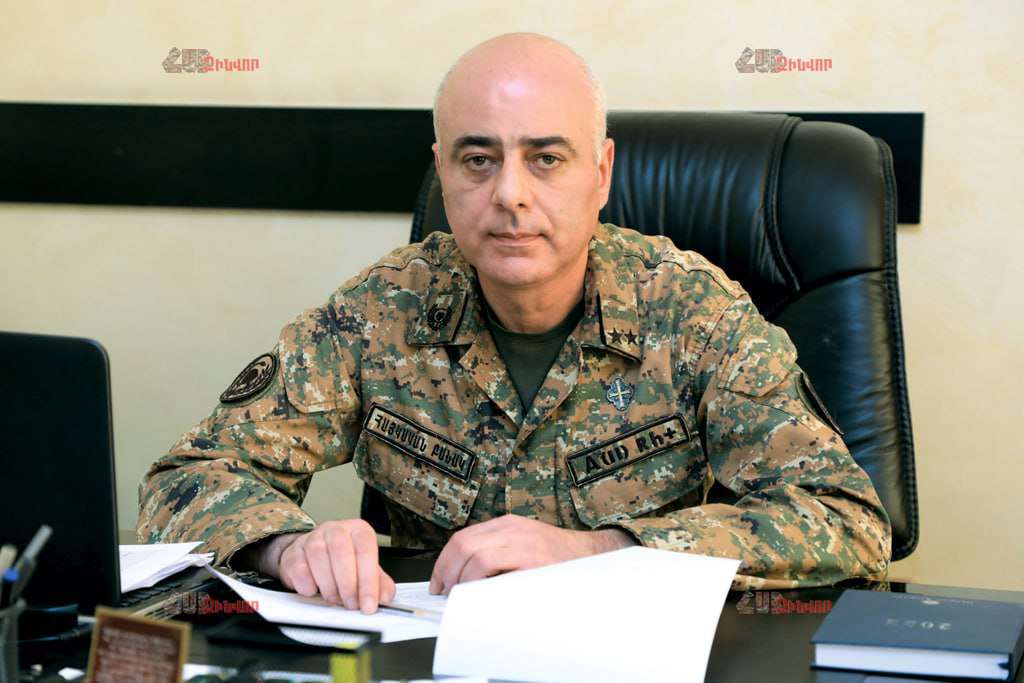 Начальник Ереванского гарнизонного госпиталя Ерванд Ованнисян был арестован за получение взятки.