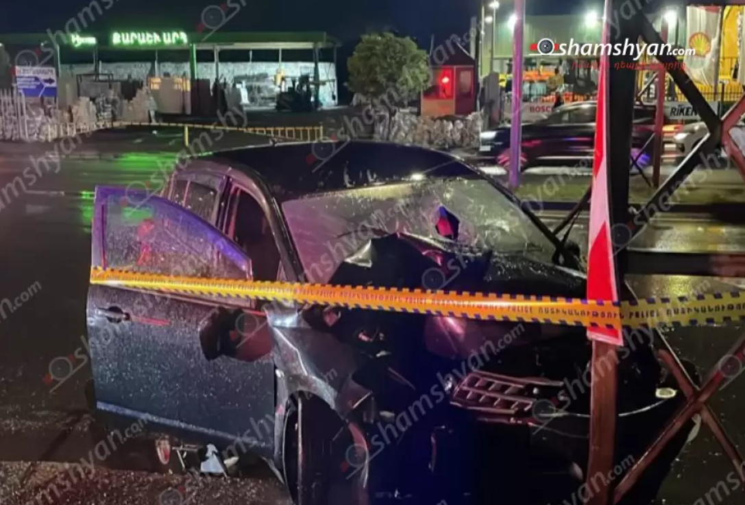 21-ամյա վարորդը «Nissan Tiida»-ով բախվել է երկաթե հենասյանը