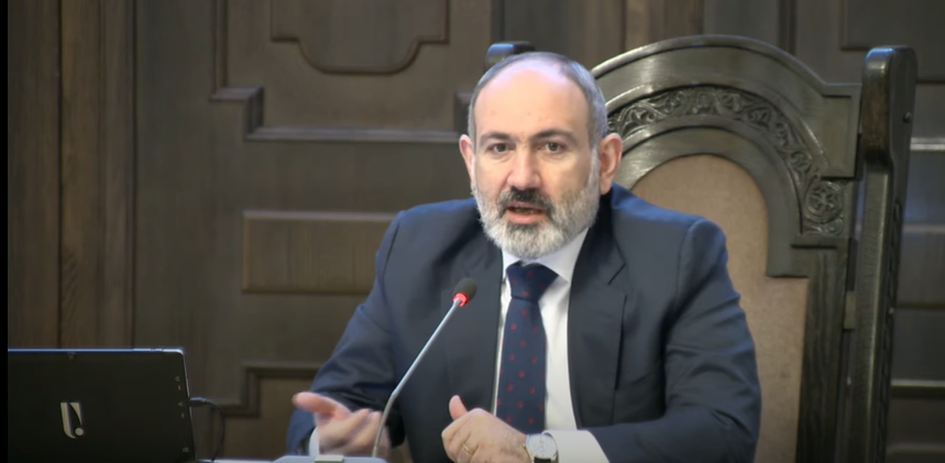 "Невежество возвращается в наше общество" - Пашинян