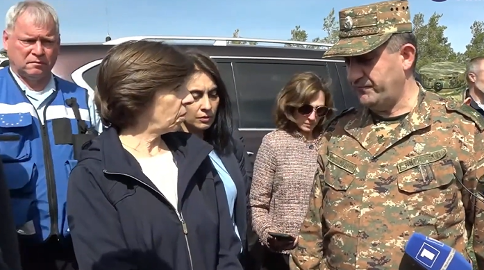 We would like to start negotiations between the representatives of Nagorno-Karabakh and Azerbaijan with the support of the international community;  Catherine Colonna (Armenpress)
