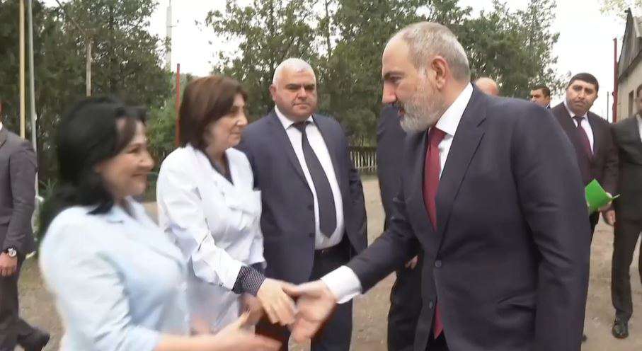 Никол Пашинян находится в Тавуше, на месте наблюдает за программами, реализуемыми за счет субсидии (видео)