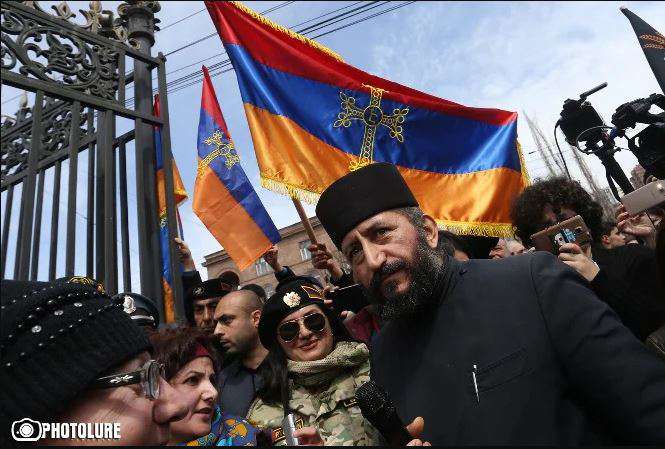 В завтрашних «решительных действиях» оппозиции примут участие священнослужители - ТГ- канал Баграмян 26