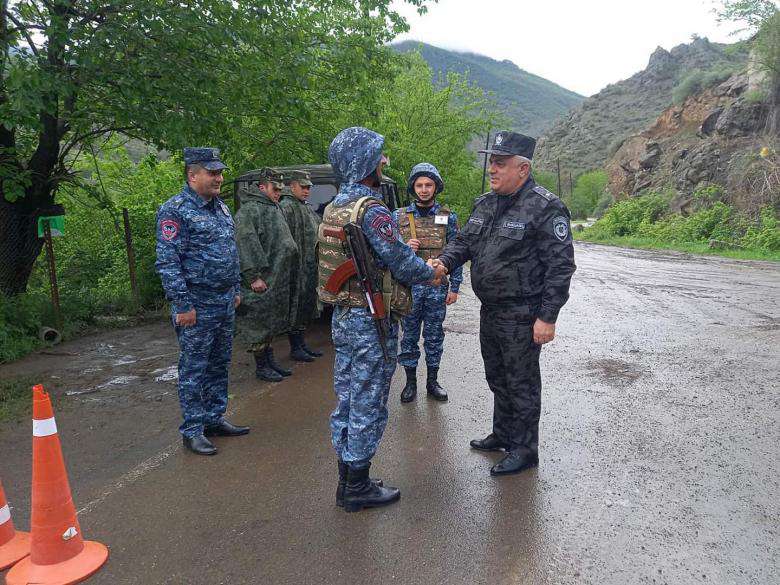Ոստիկանության պետն այցելել է Սյունիքի մարզի սահմանային անցակետեր