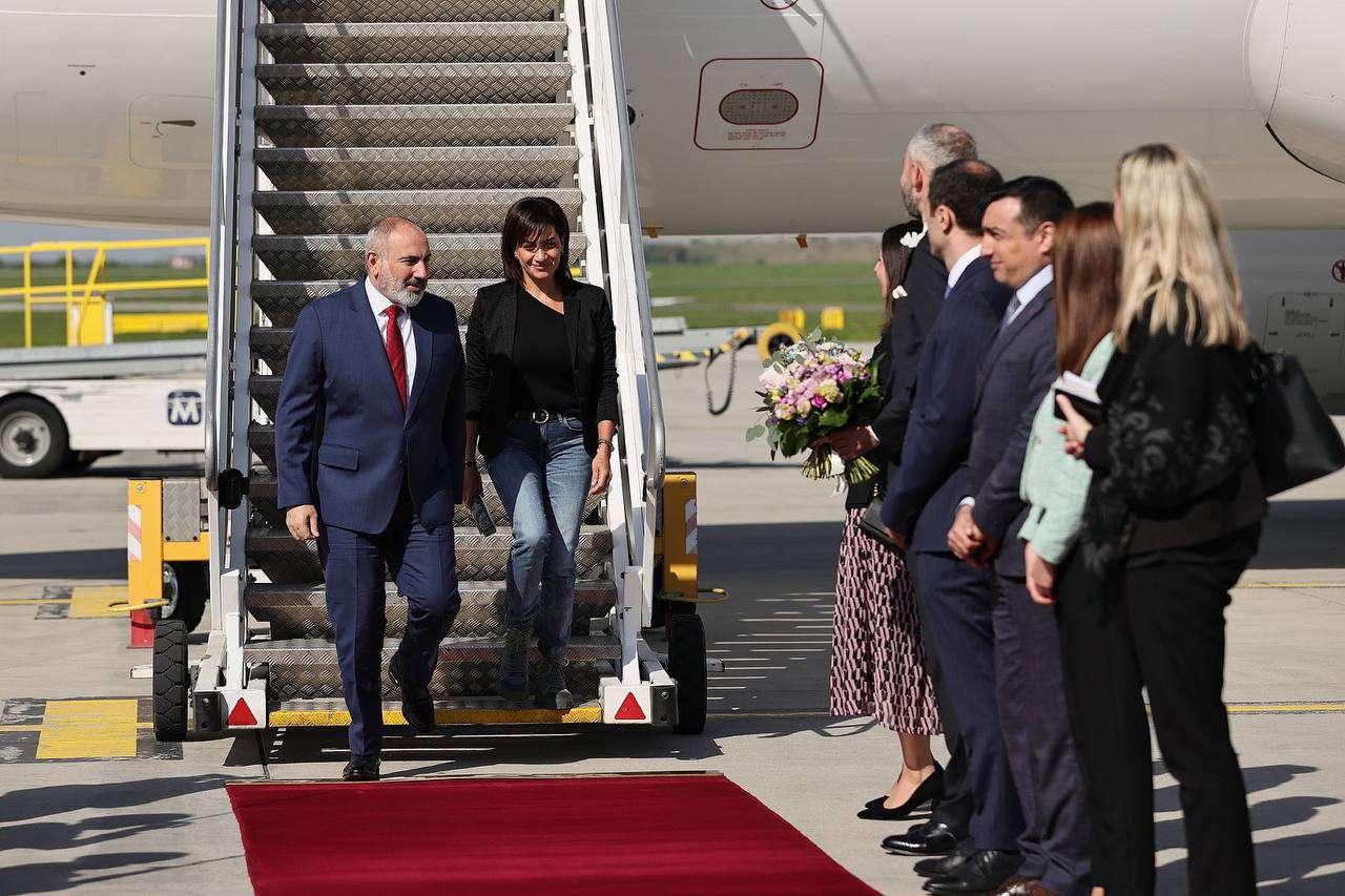 Nikol Pashinyan arrived in the Czech Republic (PHOTOS)