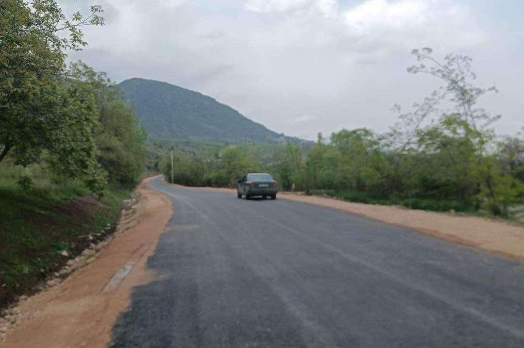 Ведутся капитальные ремонтные работы на участке 2,85 км Акнахпюрского шоссе (ФОТО)