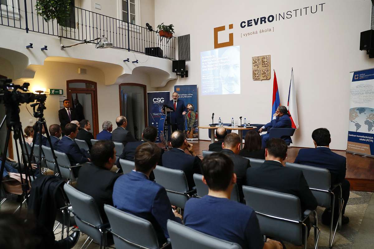 "There is no agreement on international mechanisms for the implementation of the peace agreement," prime minister