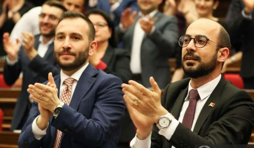 Где и как оппозиция собирается спасать армянский народ, если она бежит отовсюду? Айк Конджорян