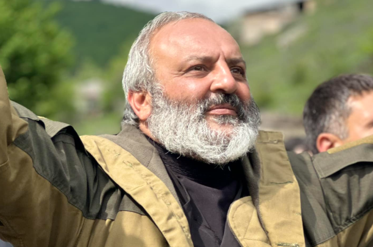 «Բագրատ սրբազանը որքան մեղմ ու հանդուրժող է երևում, նույնքան էլ անկառավարելի և ամուր մարդ է»․ Հրապարակ
