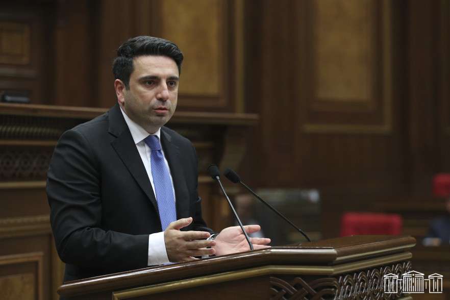 «Դատախազությունը թող զբաղվի, տեսնի՝ ընկերոջս նորածին երեխուն կարո՞ղ ա՝ խաղալիք եմ նվիրել». Ալեն Սիմոնյան (ՏԵՍԱՆՅՈՒԹ)