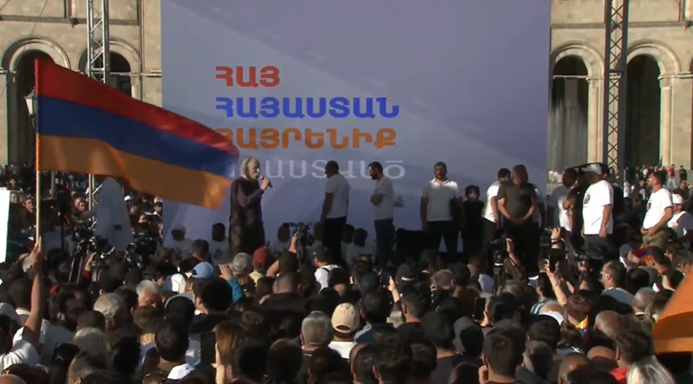 Հանրապետության հրապարակում մեկնարկել է հանրահավաքը