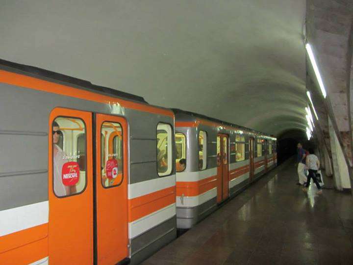 Пассажиров ереванского метрополитена эвакуировали