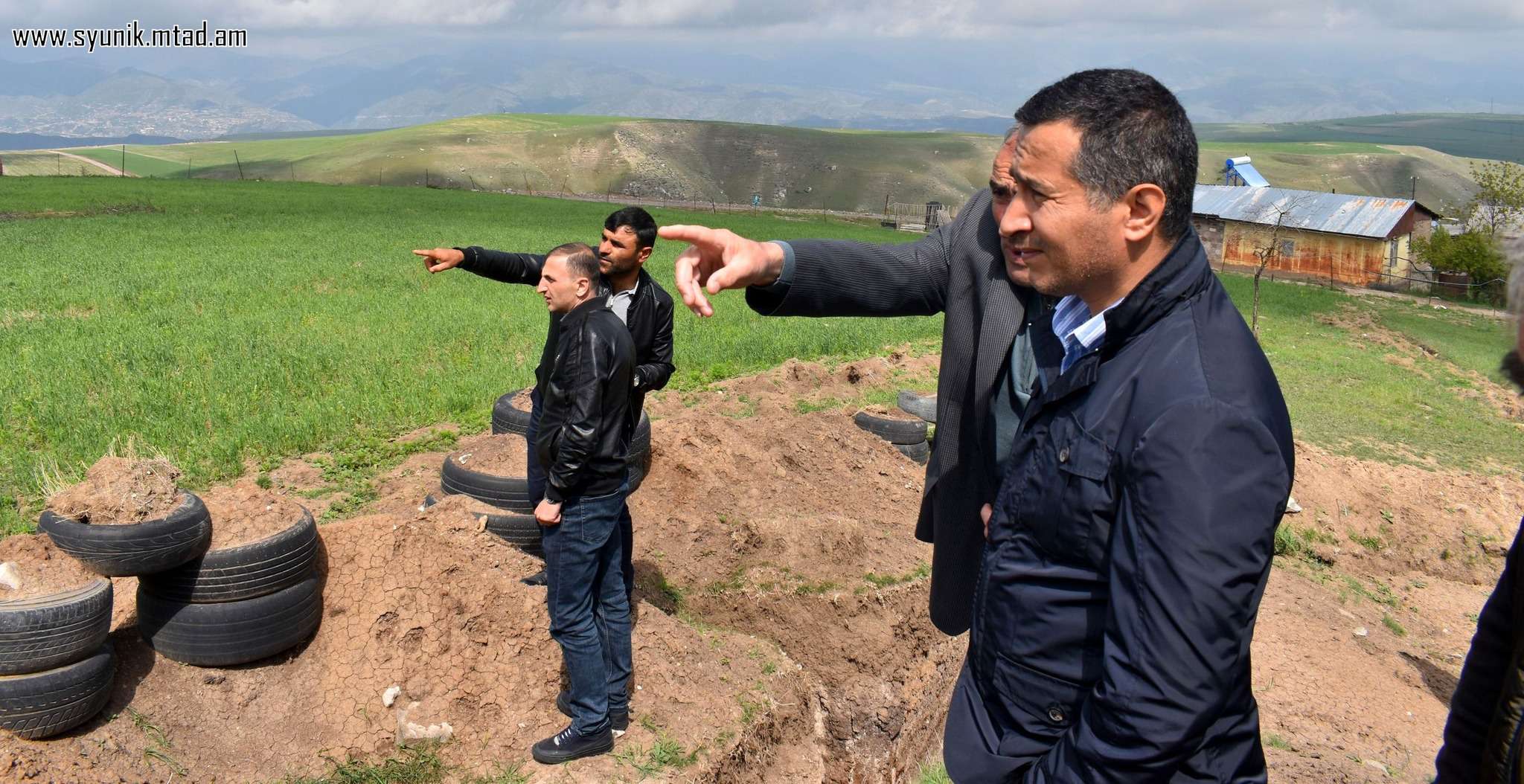 Սյունիքի մարզպետարանում քննարկվել են Տեղի տարածքում հակառակորդի առաջխաղացման հետևանքները