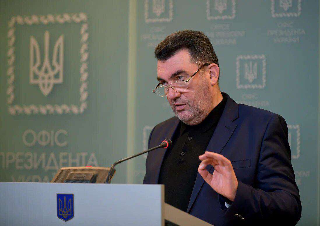 They are trying to push Ukraine into negotiations