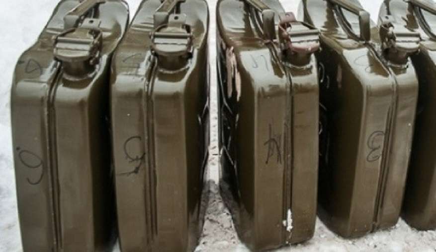 За хищение дизельного топлива и бензина в особо крупных размерах предъявлено обвинение должностному лицу Минобороны Армении.