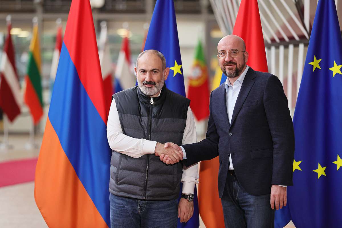 Nikol Pashinyan and Charles Michel discussed the established military-political and humanitarian situation in the region
