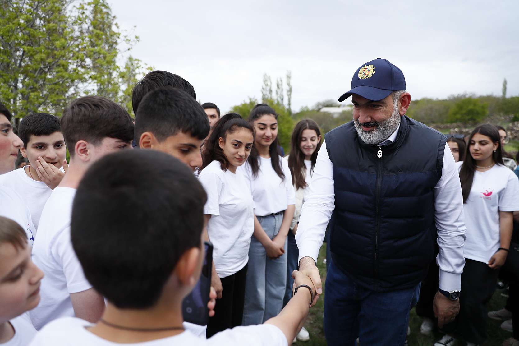 Վարչապետը Ներքին Բազմաբերդում այցելել է դպրոցական ծրագրի մասնակից աշակերտներին