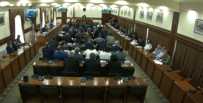 Քաղաքապետարանում մեկնարկել է գործակարգավարական նիստը(Ուղիղ)