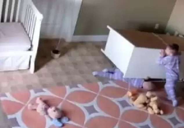 Շիրակի մարզում զգեստապահարանն ընկել է 5-ամյա աղջնակի գլխին