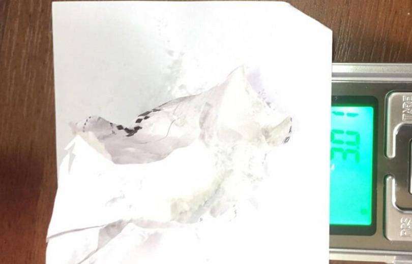 Կալանավորվածին տեսակցած քաղաքացուհու կոշիկի մեջ թմրանյութ է հայտնաբերվել