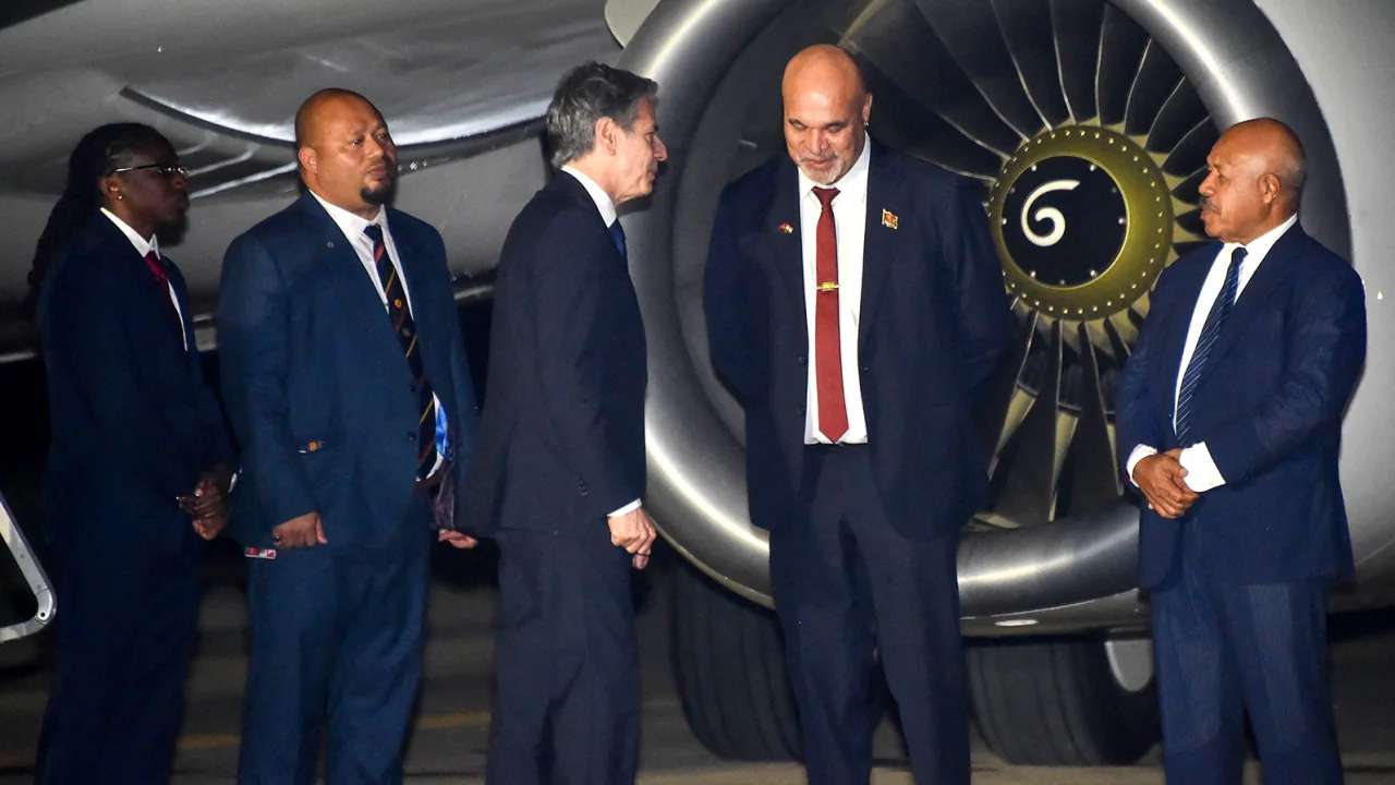 The United States and Papua New Guinea signed a military cooperation agreement