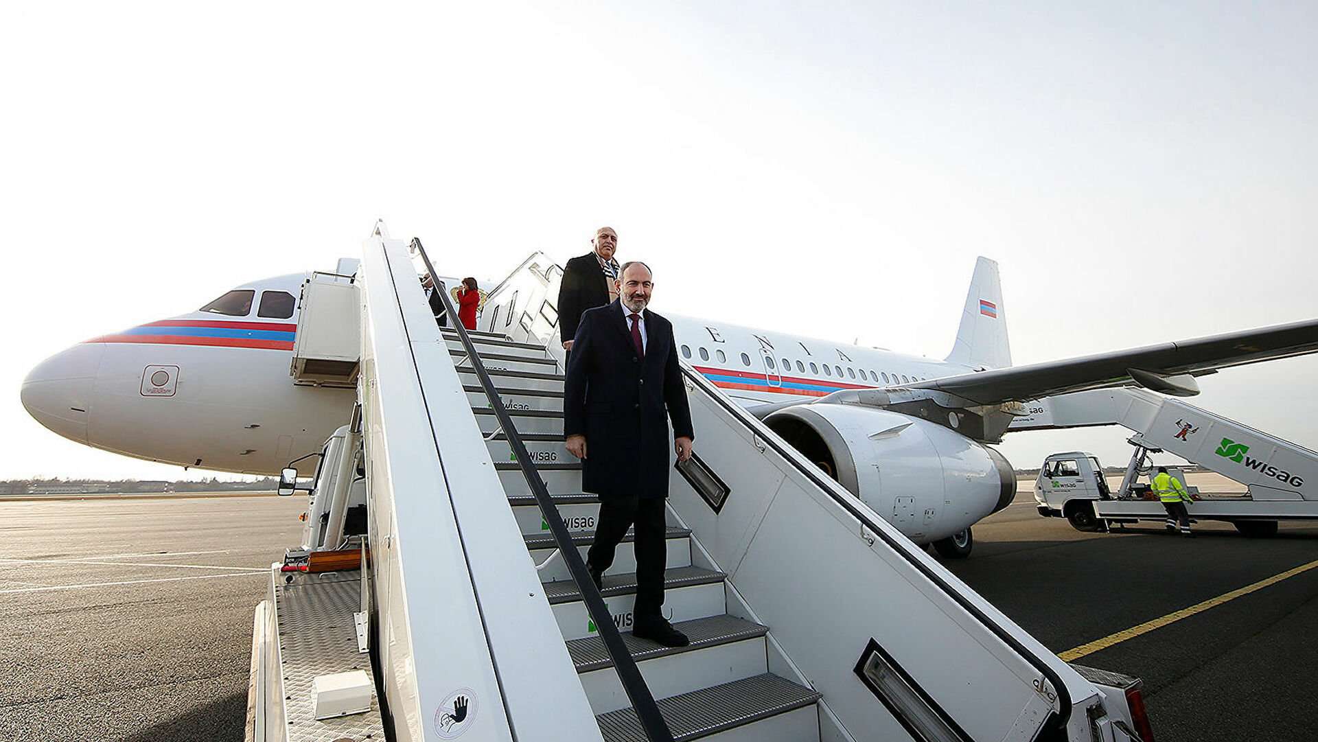 Nikol Pashinyan left for Moscow; a tripartite meeting will take place