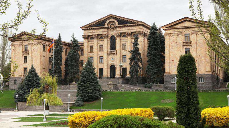 2.8 մլն դրամ՝ ԱԺ դարպասների վերանորոգման համար․ «Հրապարակ»