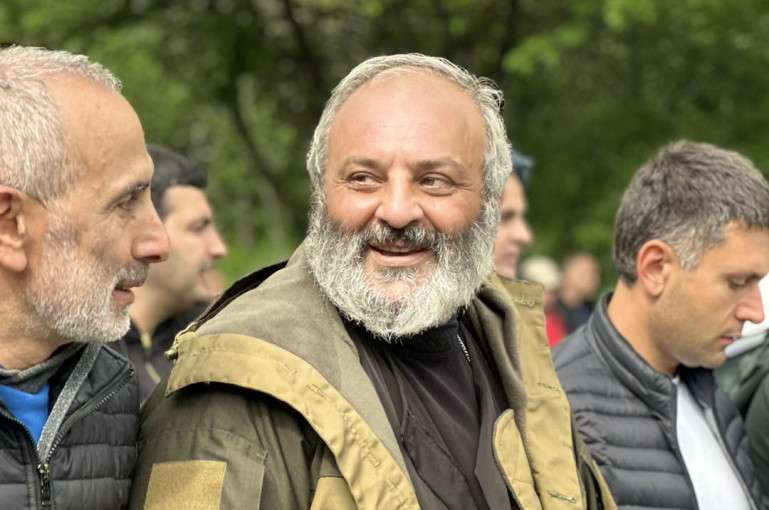 Սրբազանին առաջարկել են իր թեկնածությունը հաստատող փաստաթո՞ւղթ ստորագրել. «Ժողովուրդ»