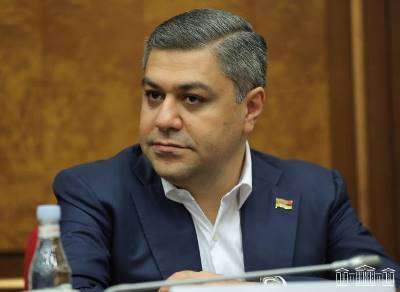 Փնտրվում է թեկնածու․ «Հրապարակ»
