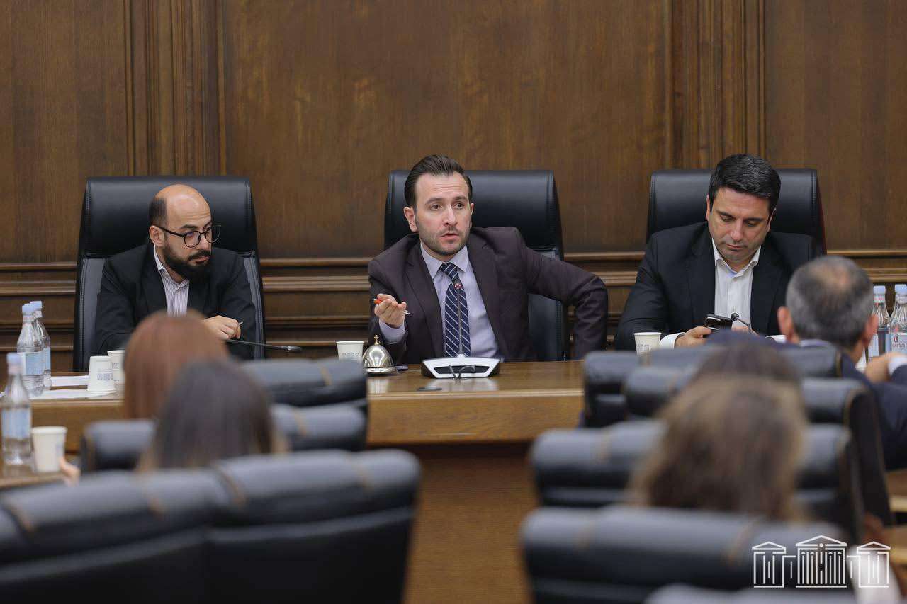 ԱԺ-ում տեղի է ունեցել ՔՊ խմբակցության նիստ