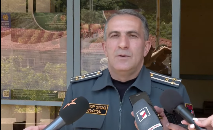 There are 425 evacuated residents, two of whom are pregnant women. deputy minister