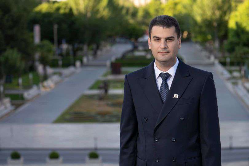 Երևանի քաղաքապետ Հրաչյա Սարգսյանը շնորհավորական ուղերձ է հղել Հանրապետության տոնի առթիվ