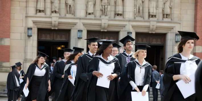 US suspends visa interviews for international students