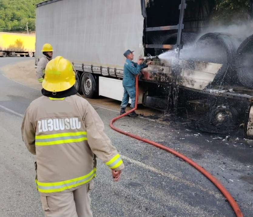 Բեռնատարը մասամբ այրվել է