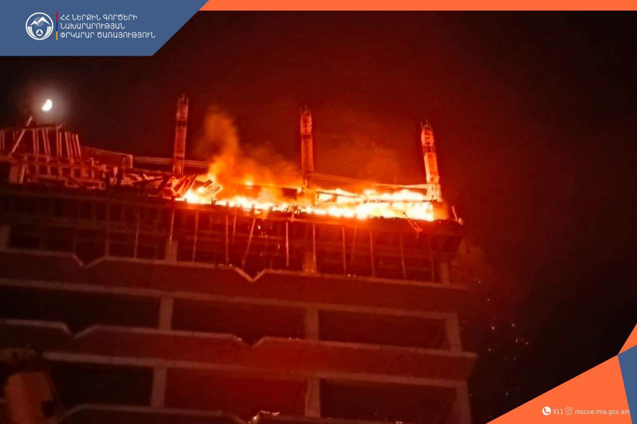 Հրդեհ է բռնկվել Առնո Բաբաջանյան փողոցի նորակառույց չբնակեցված շենքում