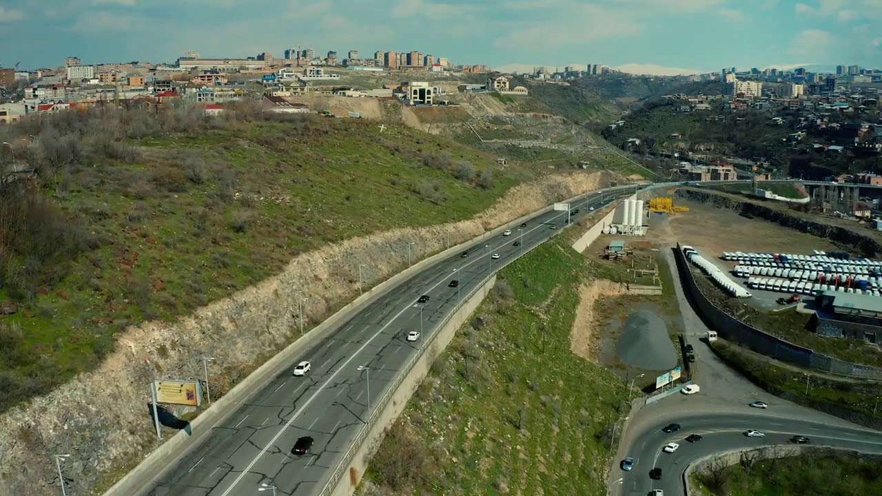 Մինչև ժամը 18։00-ը կդադարեցվի Սարալանջի փողոցից դեպի Նորք-Մարաշ՝ մինչև Տիգրան Մեծ ձգվող փողոցի երկկողմանի երթևեկությունը