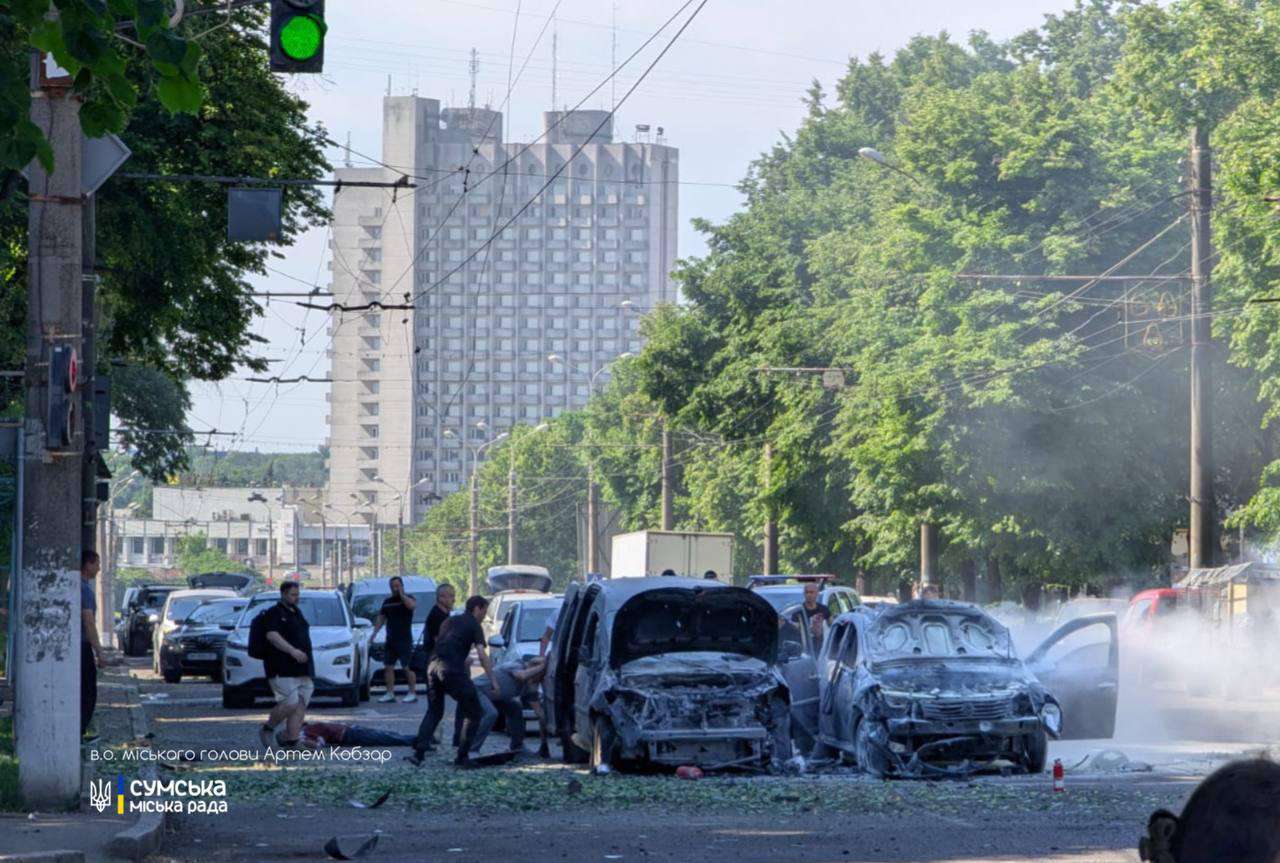 Russia strikes center of Sumy
